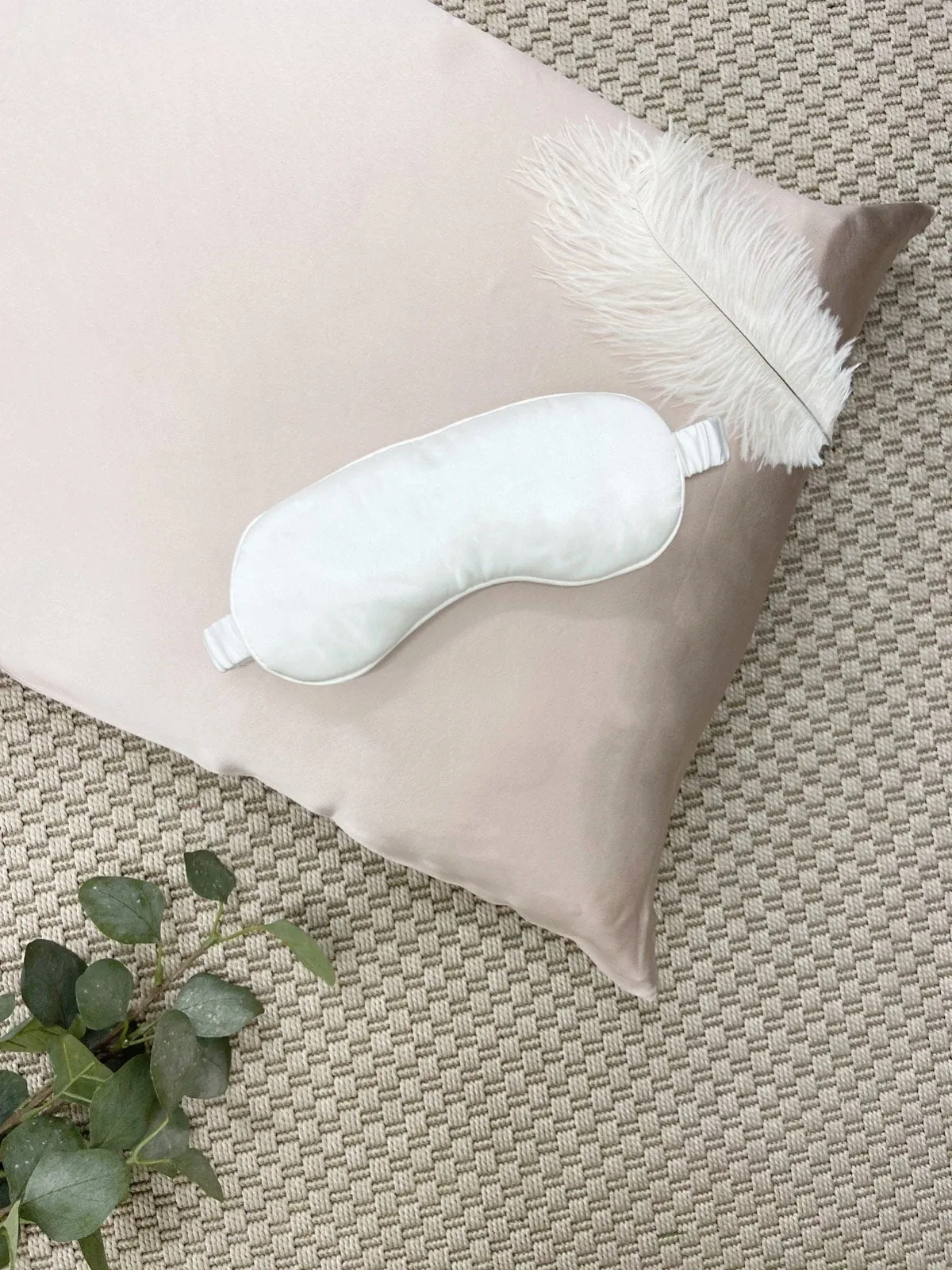 100% Mulberry Silk Sleep Mask / Ivory