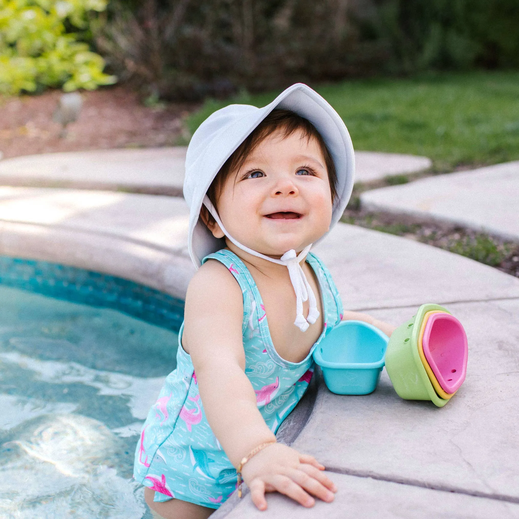 Green Sprouts - Breathable Bucket Sun Protection Hat-White