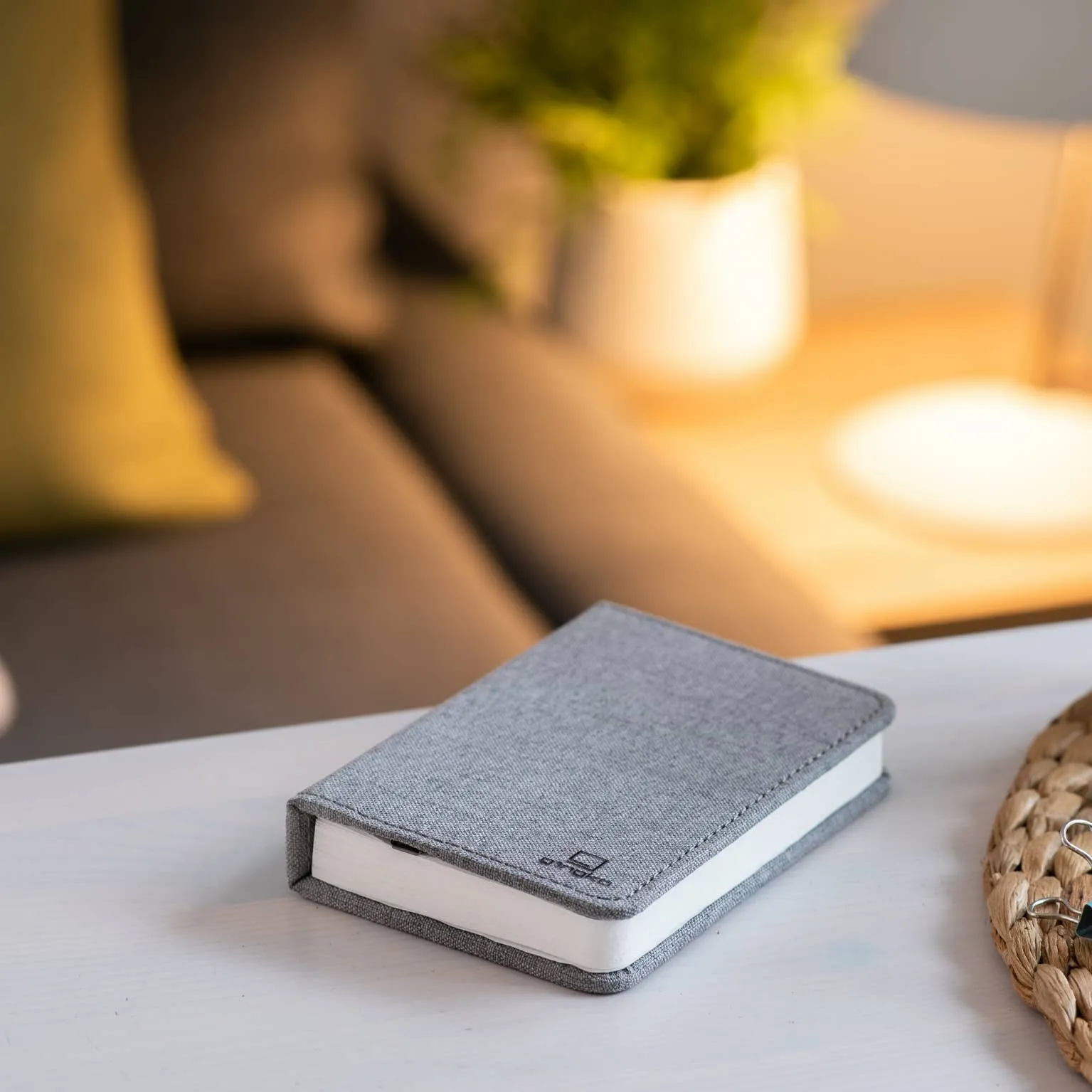 Linen Fabric Smart Book Light: Blush pink / Mini