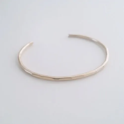 Nepheliad - Hammered Cuff