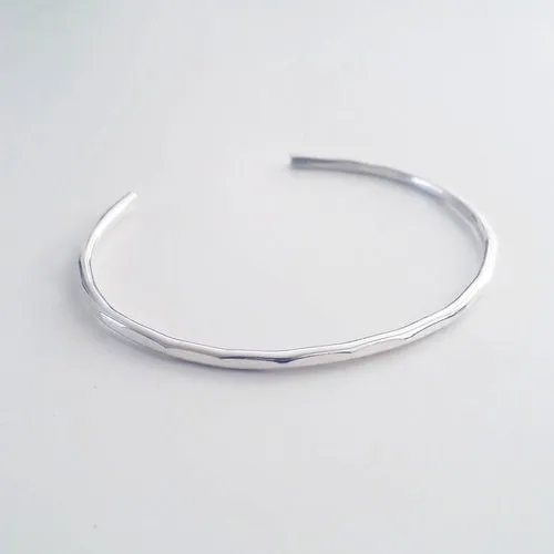 Nepheliad - Hammered Cuff