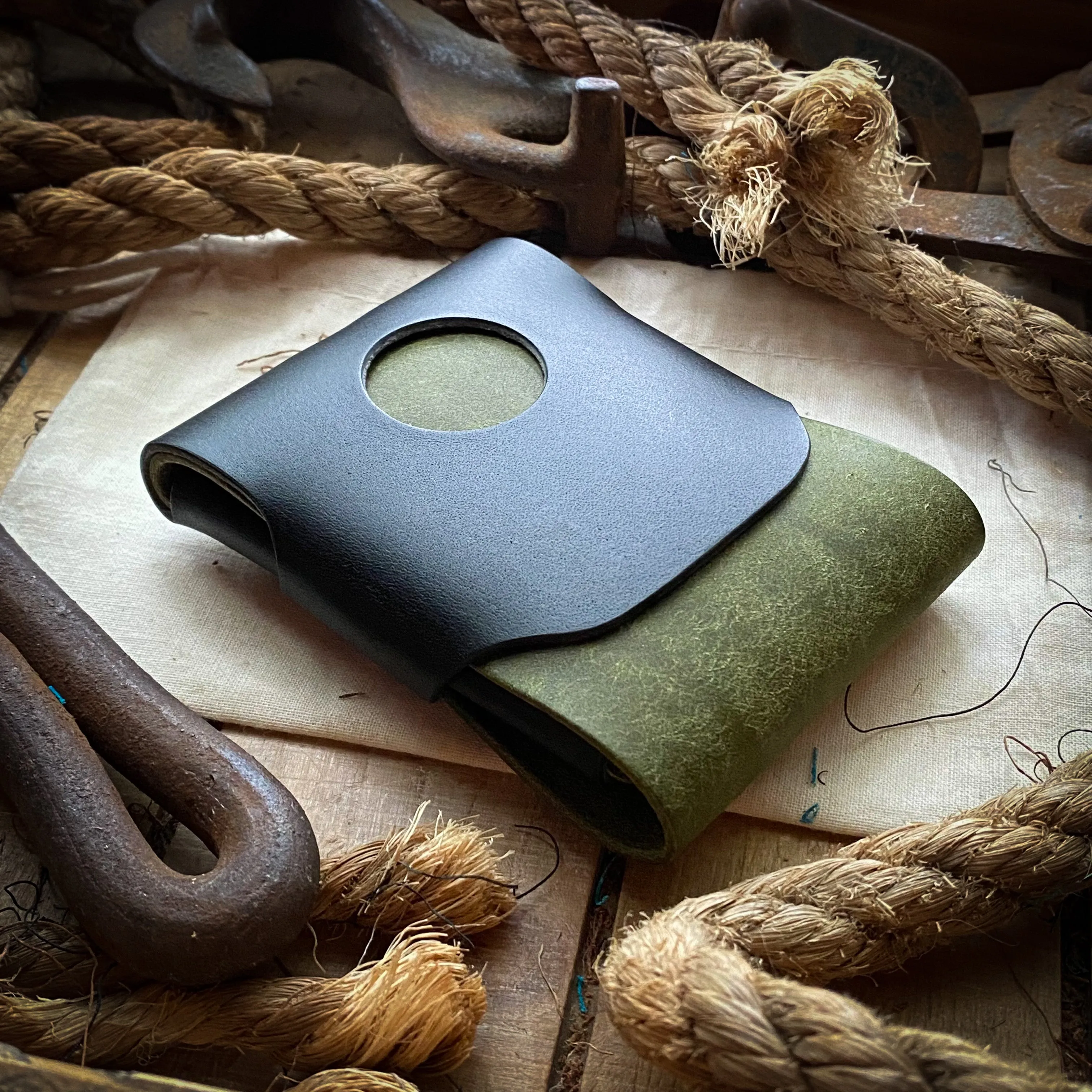 Original Swaddle Minimalist Wallet - Black and Olive Pueblo