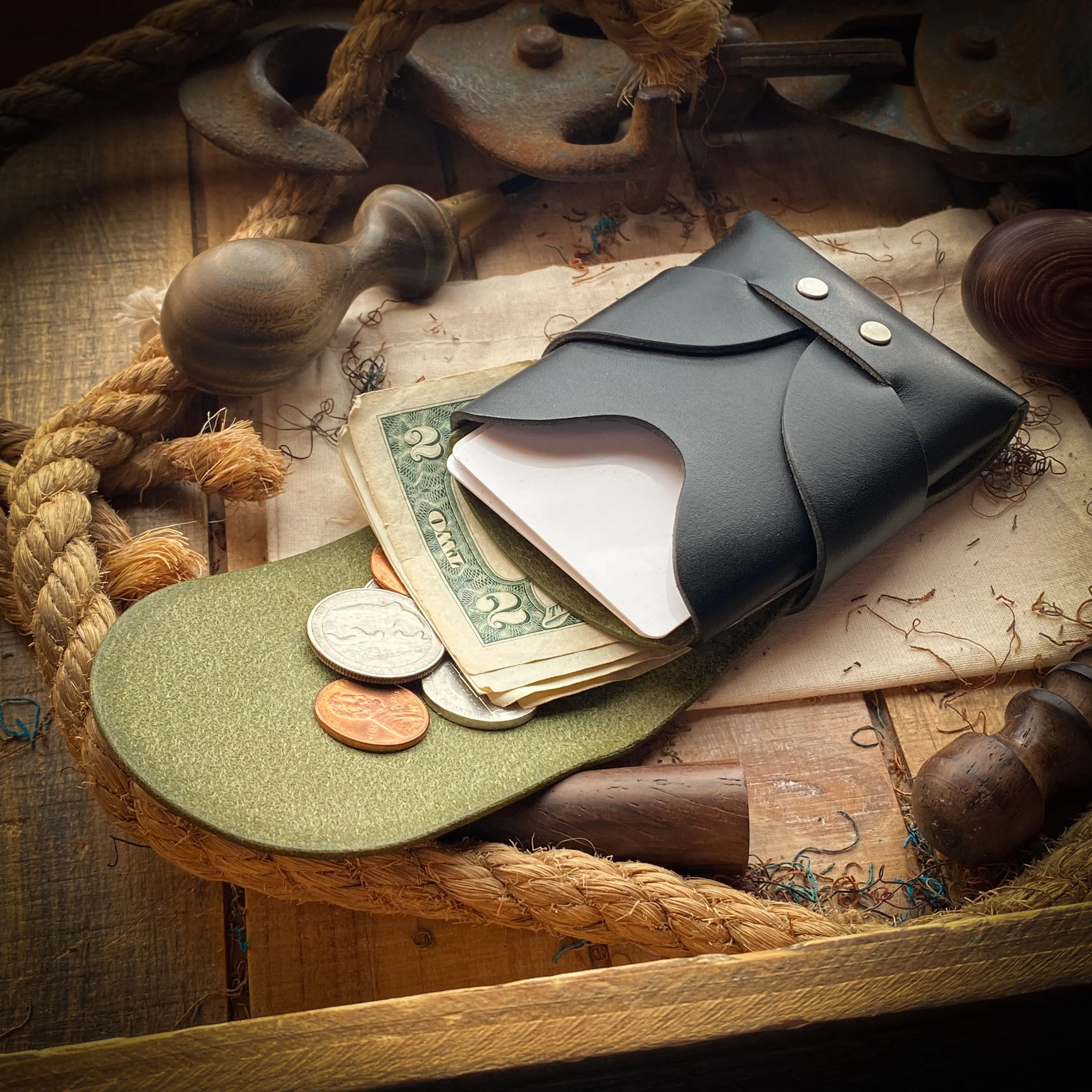 Original Swaddle Minimalist Wallet - Black and Olive Pueblo