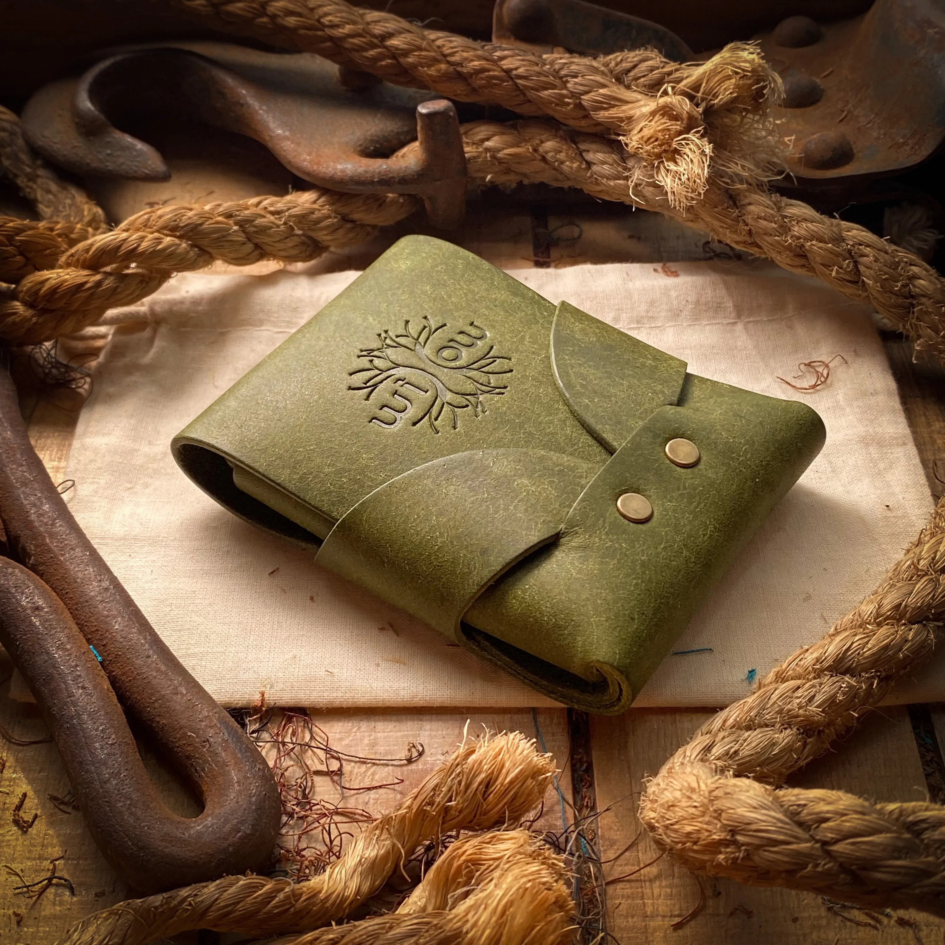 Original Swaddle Minimalist Wallet - Olive Pueblo