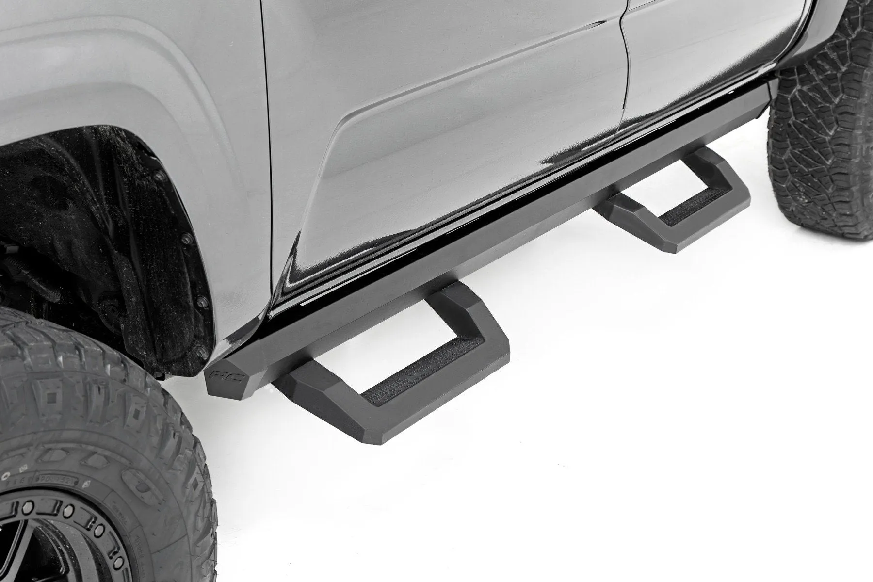 SR2 Adjustable Aluminum Steps | Double Cab | Toyota Tacoma | 2005-2022